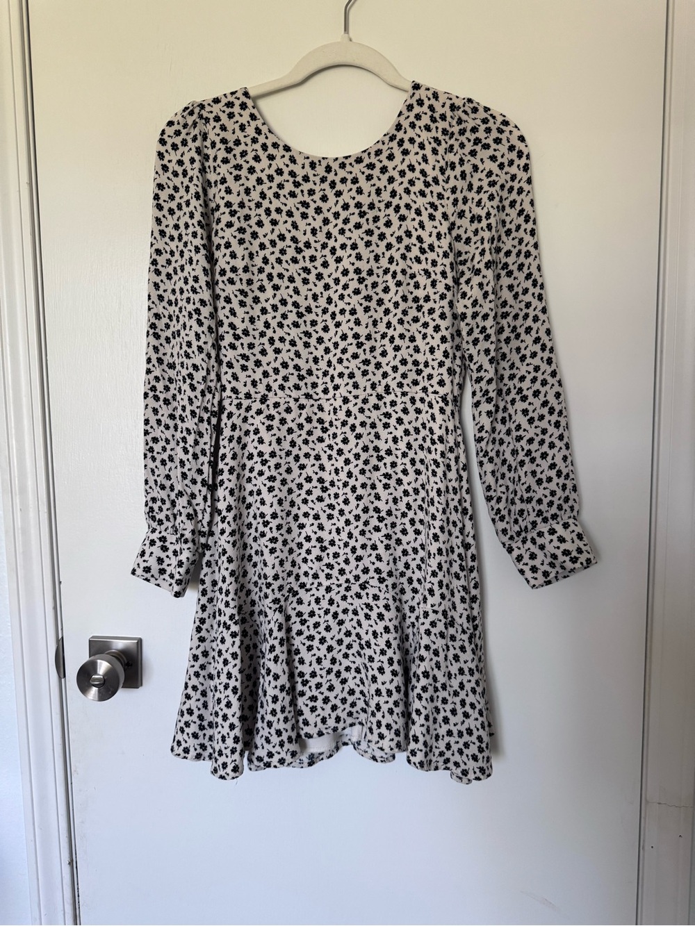 Row ❤️A Floral Long-Sleeve Dress - White/Black